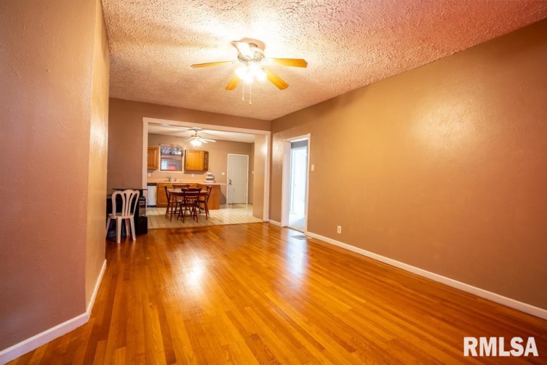 512 16TH Street, Herrin, Illinois 62948, 2 Bedrooms Bedrooms, 0 ,1 BathroomBathrooms,Residential,For Sale,16TH,0,RMAQC4269962