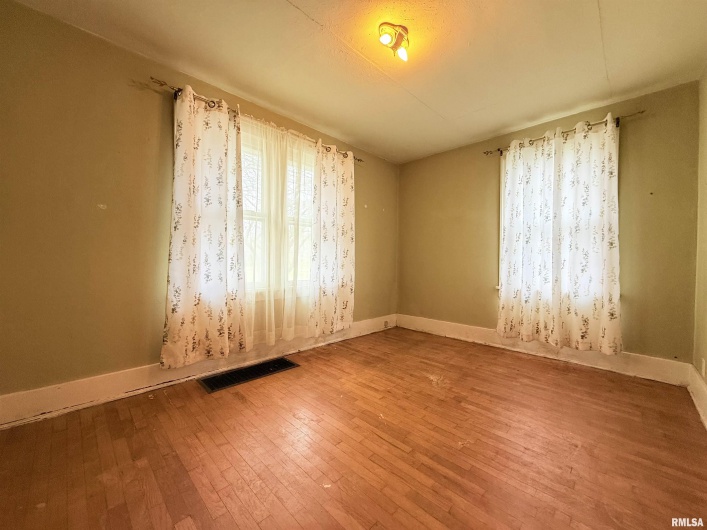 1708 Yew Street, Harrisburg, Illinois 62946, 2 Bedrooms Bedrooms, 0 ,1 BathroomBathrooms,Residential,For Sale,Yew,0,RMAEB460724