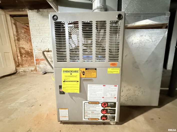 1708 Yew Street, Harrisburg, Illinois 62946, 2 Bedrooms Bedrooms, 0 ,1 BathroomBathrooms,Residential,For Sale,Yew,0,RMAEB460724