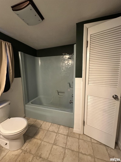 700 23RD Street, Herrin, Illinois 62948, 2 Bedrooms Bedrooms, 0 ,1 BathroomBathrooms,Residential,For Sale,23RD,0,RMAEB460729