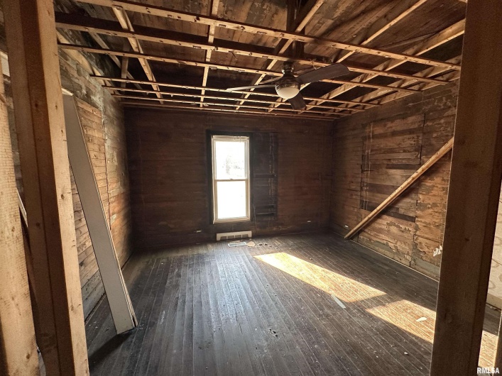 700 23RD Street, Herrin, Illinois 62948, 2 Bedrooms Bedrooms, 0 ,1 BathroomBathrooms,Residential,For Sale,23RD,0,RMAEB460729