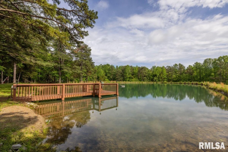 26 PERKINS Lane, Golconda, Illinois 62938, 3 Bedrooms Bedrooms, 0 ,2 BathroomsBathrooms,Residential,For Sale,PERKINS,0,RMACA1040904