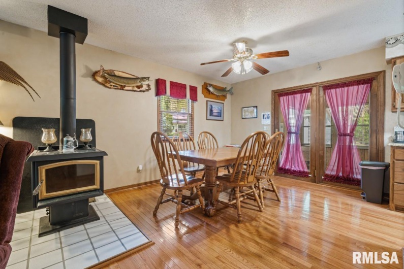 26 PERKINS Lane, Golconda, Illinois 62938, 3 Bedrooms Bedrooms, 0 ,2 BathroomsBathrooms,Residential,For Sale,PERKINS,0,RMACA1040904