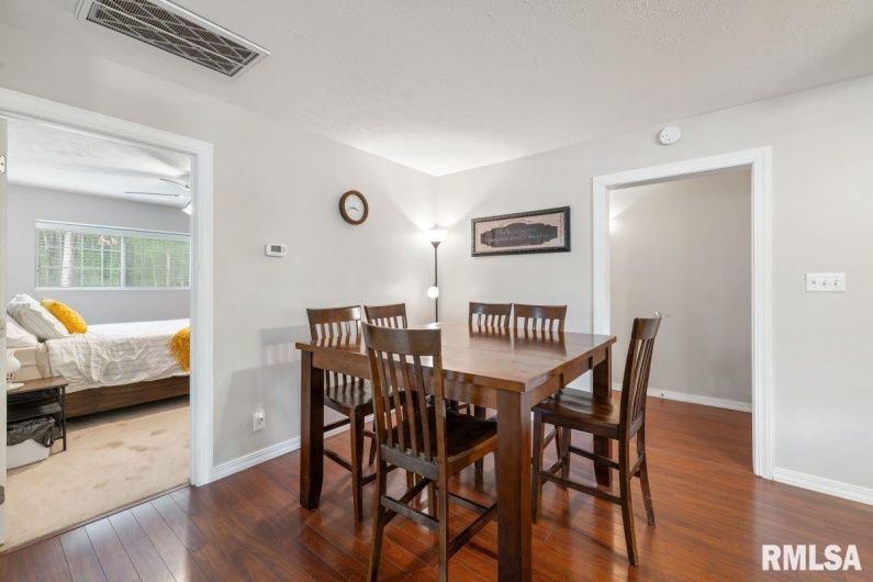 28 PERKINS Lane, Golconda, Illinois 62938, 3 Bedrooms Bedrooms, 0 ,1 BathroomBathrooms,Residential,For Sale,PERKINS,0,RMACA1040906