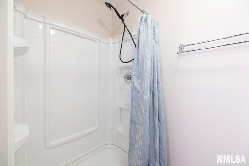 28 PERKINS Lane, Golconda, Illinois 62938, 3 Bedrooms Bedrooms, 0 ,1 BathroomBathrooms,Residential,For Sale,PERKINS,0,RMACA1040906