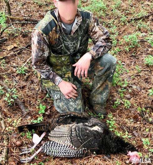 28 PERKINS Lane, Golconda, Illinois 62938, 3 Bedrooms Bedrooms, 0 ,1 BathroomBathrooms,Residential,For Sale,PERKINS,0,RMACA1040906