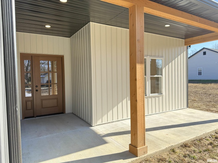 333 Hanseman Street, Carbondale, Illinois 62901, 3 Bedrooms Bedrooms, 0 ,2 BathroomsBathrooms,Residential,For Sale,Hanseman,0,RMAEB460735