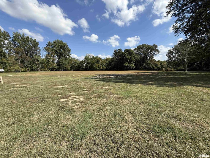 333 Hanseman Street, Carbondale, Illinois 62901, 3 Bedrooms Bedrooms, 0 ,2 BathroomsBathrooms,Residential,For Sale,Hanseman,0,RMAEB460735