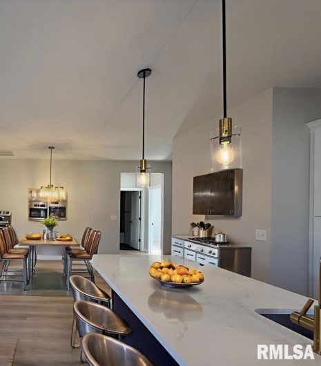 333 Hanseman Street, Carbondale, Illinois 62901, 3 Bedrooms Bedrooms, 0 ,2 BathroomsBathrooms,Residential,For Sale,Hanseman,0,RMAEB460735