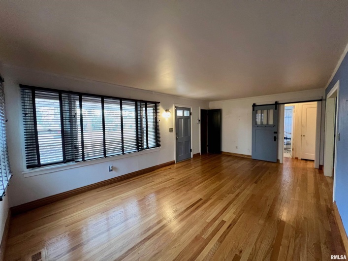 1508 WALNUT Street, Carbondale, Illinois 62902, 3 Bedrooms Bedrooms, 0 ,1 BathroomBathrooms,Residential,For Sale,WALNUT,0,RMAEB460740