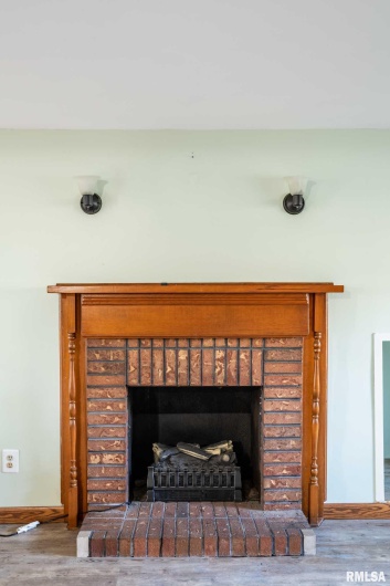 395 Hankins Road, Harrisburg, Illinois 62946, 2 Bedrooms Bedrooms, 0 ,2 BathroomsBathrooms,Residential,For Sale,Hankins,0,RMAQC4269610