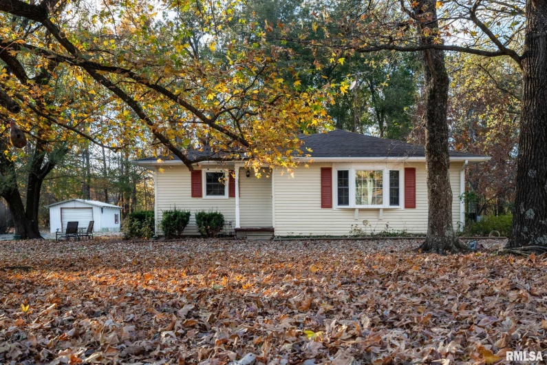 395 Hankins Road, Harrisburg, Illinois 62946, 2 Bedrooms Bedrooms, 0 ,2 BathroomsBathrooms,Residential,For Sale,Hankins,0,RMAQC4269610