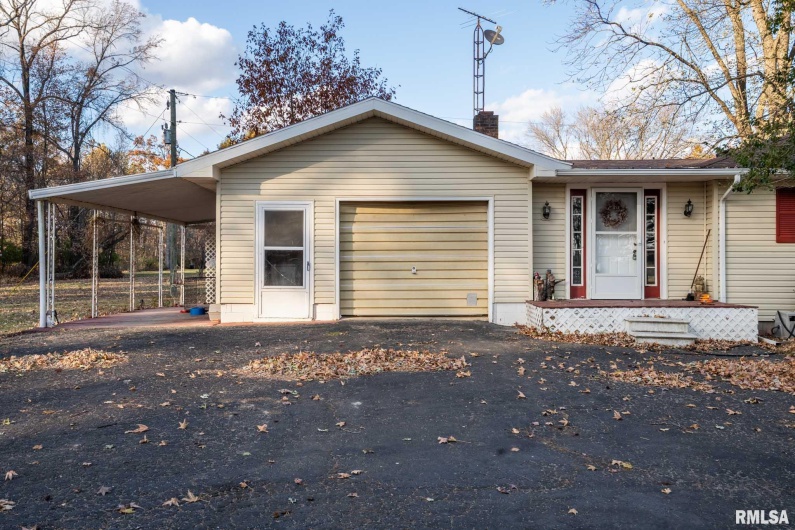 395 Hankins Road, Harrisburg, Illinois 62946, 2 Bedrooms Bedrooms, 0 ,2 BathroomsBathrooms,Residential,For Sale,Hankins,0,RMAQC4269610