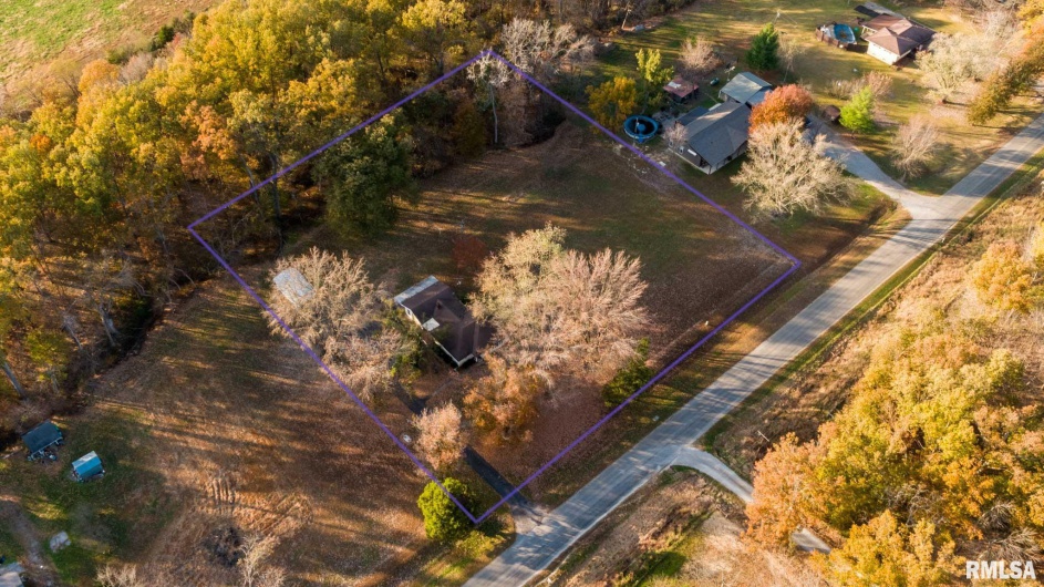 395 Hankins Road, Harrisburg, Illinois 62946, 2 Bedrooms Bedrooms, 0 ,2 BathroomsBathrooms,Residential,For Sale,Hankins,0,RMAQC4269610