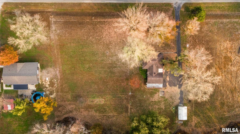 395 Hankins Road, Harrisburg, Illinois 62946, 2 Bedrooms Bedrooms, 0 ,2 BathroomsBathrooms,Residential,For Sale,Hankins,0,RMAQC4269610