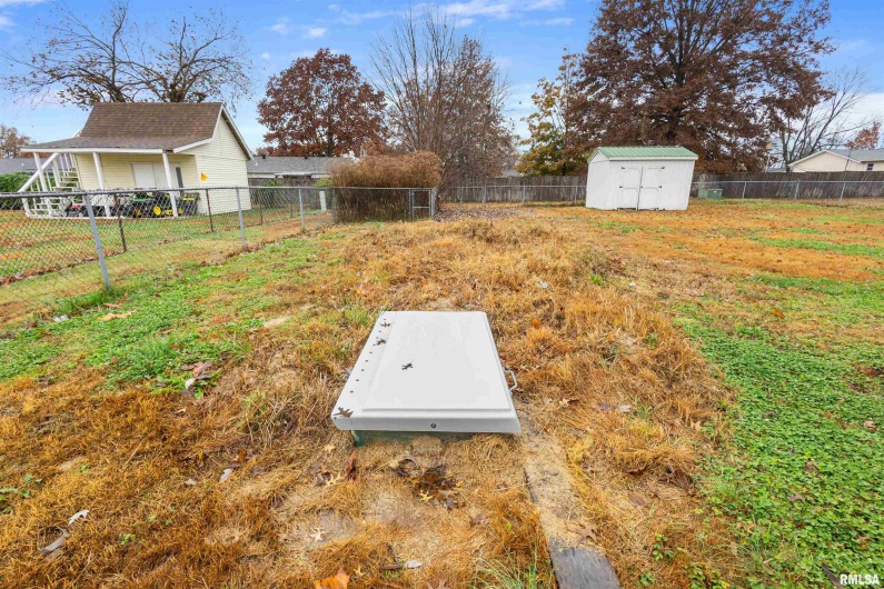 1008 OAKWOOD Lane, Marion, Illinois 62959, 3 Bedrooms Bedrooms, 0 ,2 BathroomsBathrooms,Residential,For Sale,OAKWOOD,0,RMAEB460607