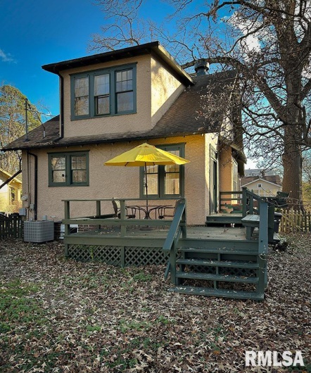 702 CHERRY Street, Carbondale, Illinois 62901, 3 Bedrooms Bedrooms, 0 ,2 BathroomsBathrooms,Residential,For Sale,CHERRY,0,RMAEB460747