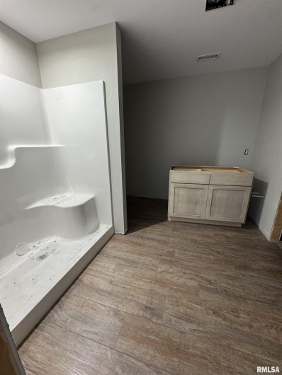 102 TOWNHOUSE Drive, Cambria, Illinois 62915, 3 Bedrooms Bedrooms, 0 ,2 BathroomsBathrooms,Residential,For Sale,TOWNHOUSE,0,RMAEB460745