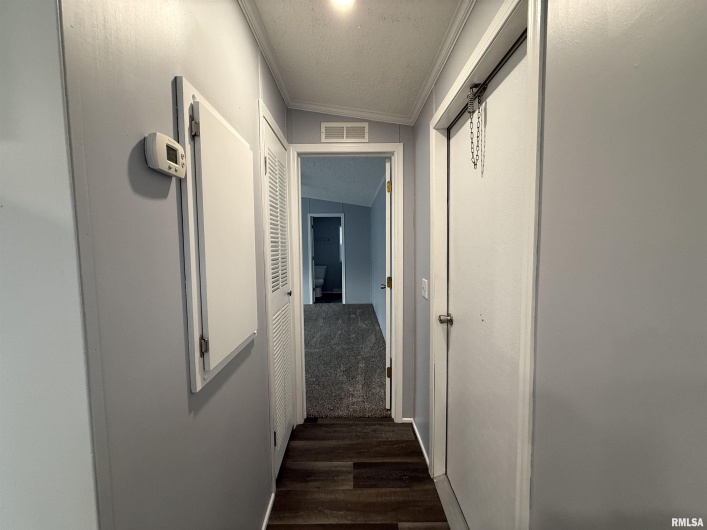 193 OAK VALLEY Drive, Carbondale, Illinois 62901, 2 Bedrooms Bedrooms, 0 ,2 BathroomsBathrooms,Manufactured In Park,For Sale,OAK VALLEY,0,RMAEB460746