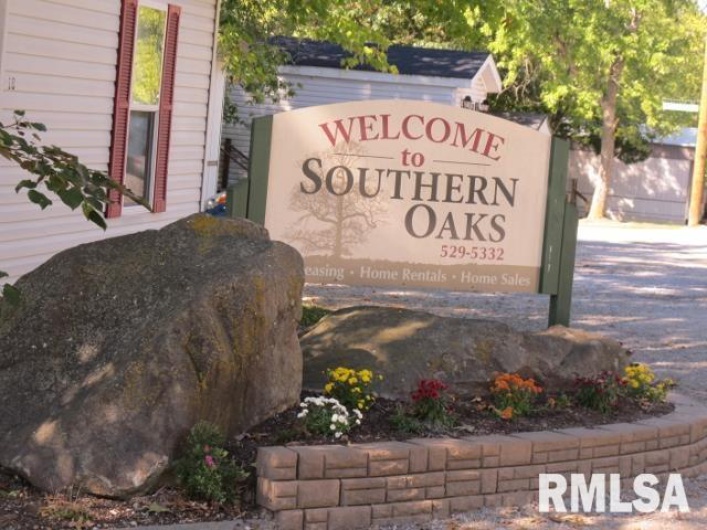 193 OAK VALLEY Drive, Carbondale, Illinois 62901, 2 Bedrooms Bedrooms, 0 ,2 BathroomsBathrooms,Manufactured In Park,For Sale,OAK VALLEY,0,RMAEB460746