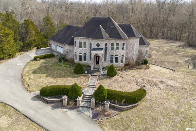 3115 Striegel Road, Carbondale, Illinois 62901, 4 Bedrooms Bedrooms, 0 ,3 BathroomsBathrooms,Residential Lease,For Sale,Striegel,0,RMAEB460748