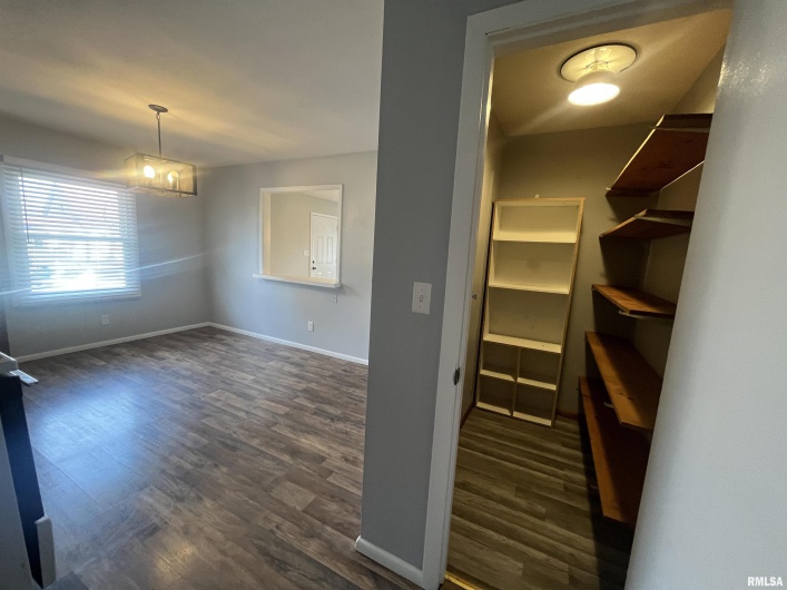 314 8TH Street, Metropolis, Illinois 62960, 4 Bedrooms Bedrooms, 0 ,2 BathroomsBathrooms,Residential,For Sale,8TH,0,RMAEB460750