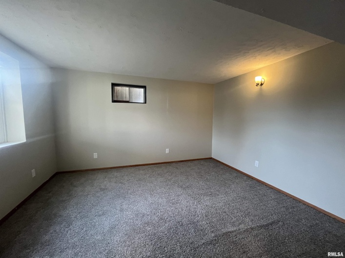 314 8TH Street, Metropolis, Illinois 62960, 4 Bedrooms Bedrooms, 0 ,2 BathroomsBathrooms,Residential,For Sale,8TH,0,RMAEB460750