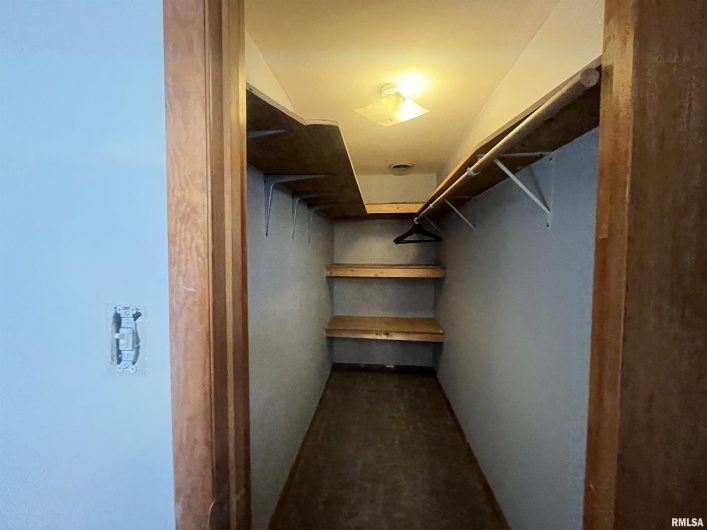 314 8TH Street, Metropolis, Illinois 62960, 4 Bedrooms Bedrooms, 0 ,2 BathroomsBathrooms,Residential,For Sale,8TH,0,RMAEB460750