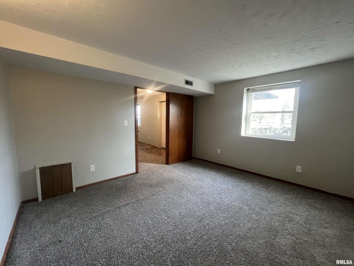 314 8TH Street, Metropolis, Illinois 62960, 4 Bedrooms Bedrooms, 0 ,2 BathroomsBathrooms,Residential,For Sale,8TH,0,RMAEB460750