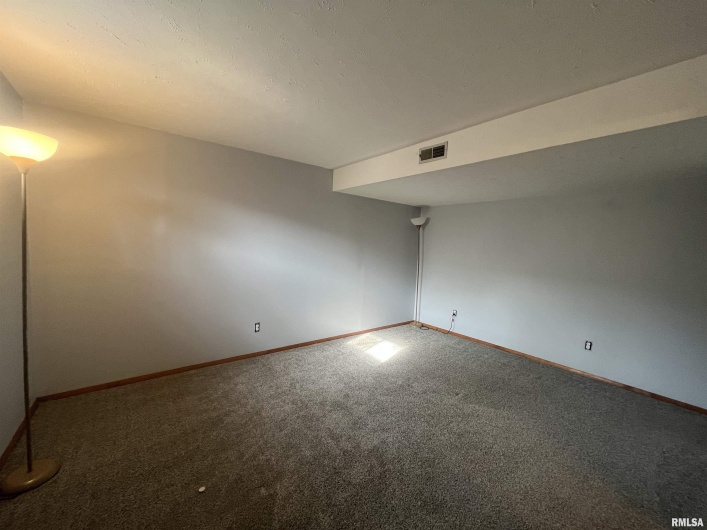 314 8TH Street, Metropolis, Illinois 62960, 4 Bedrooms Bedrooms, 0 ,2 BathroomsBathrooms,Residential,For Sale,8TH,0,RMAEB460750