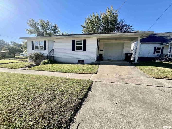 314 8TH Street, Metropolis, Illinois 62960, 4 Bedrooms Bedrooms, 0 ,2 BathroomsBathrooms,Residential,For Sale,8TH,0,RMAEB460750