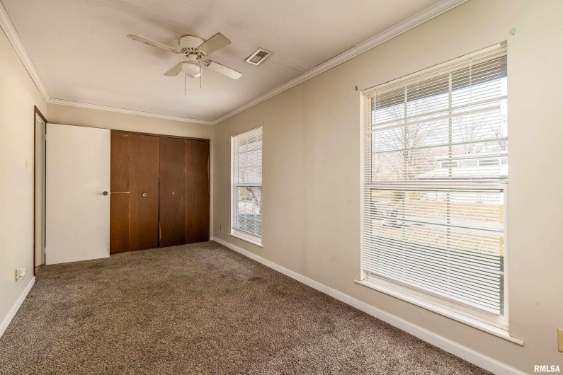 407 ILLINOIS Avenue, Carterville, Illinois 62918, 2 Bedrooms Bedrooms, 0 ,1 BathroomBathrooms,Residential,For Sale,ILLINOIS,0,RMAEB460752