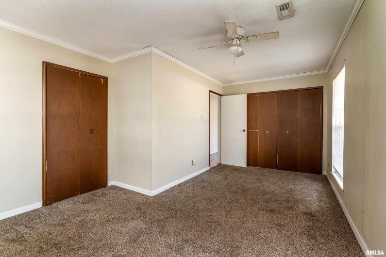 407 ILLINOIS Avenue, Carterville, Illinois 62918, 2 Bedrooms Bedrooms, 0 ,1 BathroomBathrooms,Residential,For Sale,ILLINOIS,0,RMAEB460752