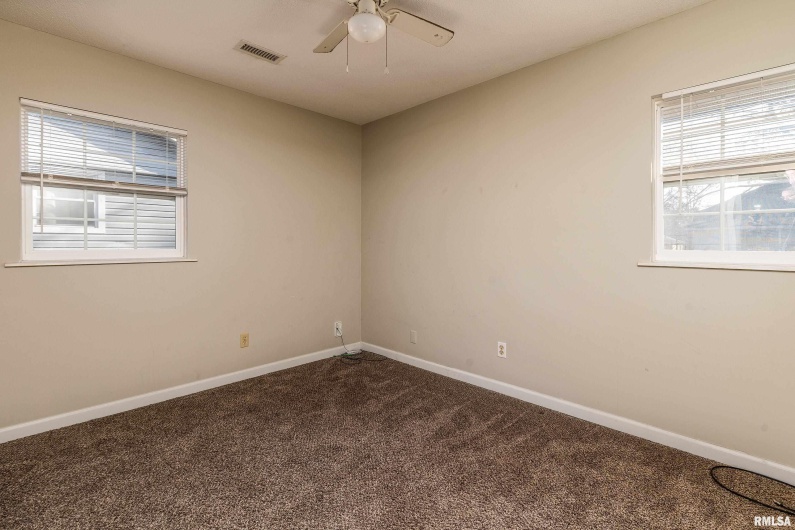 407 ILLINOIS Avenue, Carterville, Illinois 62918, 2 Bedrooms Bedrooms, 0 ,1 BathroomBathrooms,Residential,For Sale,ILLINOIS,0,RMAEB460752