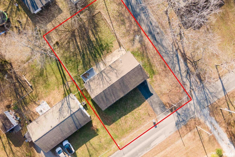 407 ILLINOIS Avenue, Carterville, Illinois 62918, 2 Bedrooms Bedrooms, 0 ,1 BathroomBathrooms,Residential,For Sale,ILLINOIS,0,RMAEB460752