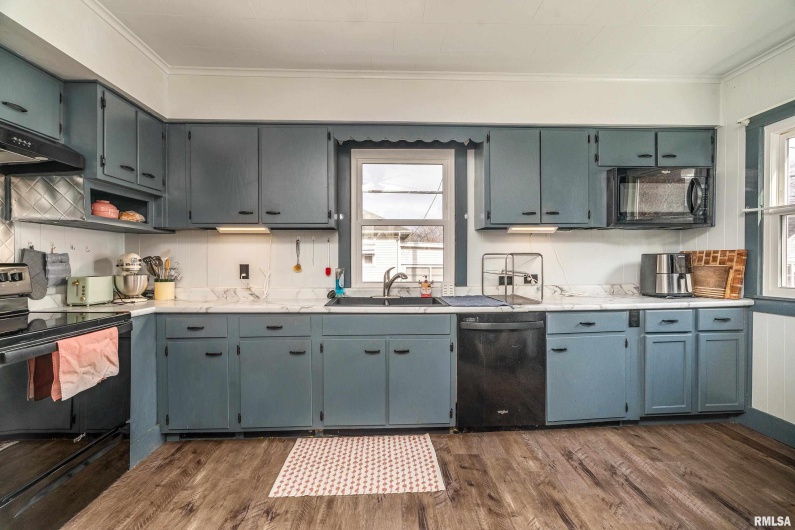 501 BUCHANAN Street, Marion, Illinois 62959, 3 Bedrooms Bedrooms, 0 ,1 BathroomBathrooms,Residential,For Sale,BUCHANAN,0,RMAEB460756