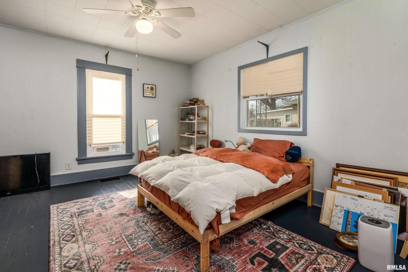 501 BUCHANAN Street, Marion, Illinois 62959, 3 Bedrooms Bedrooms, 0 ,1 BathroomBathrooms,Residential,For Sale,BUCHANAN,0,RMAEB460756