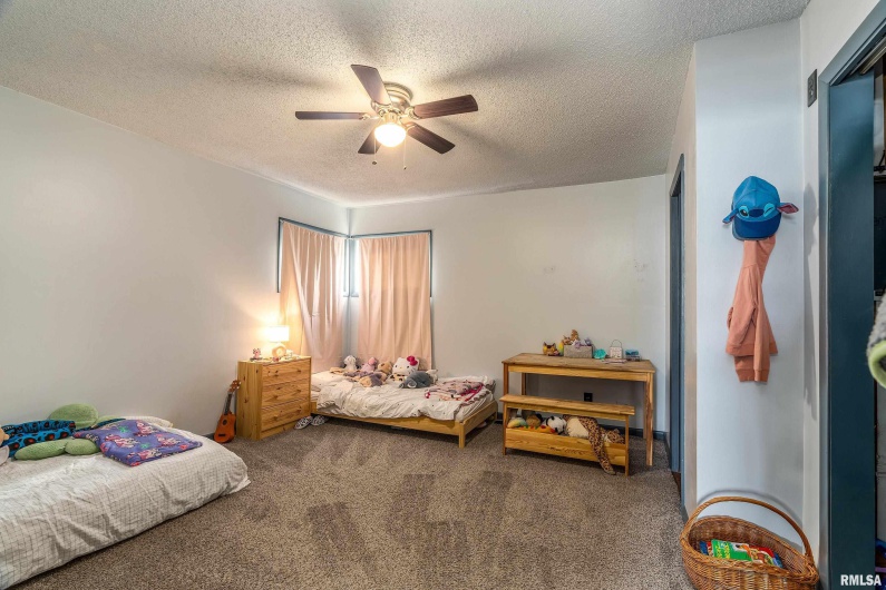 501 BUCHANAN Street, Marion, Illinois 62959, 3 Bedrooms Bedrooms, 0 ,1 BathroomBathrooms,Residential,For Sale,BUCHANAN,0,RMAEB460756