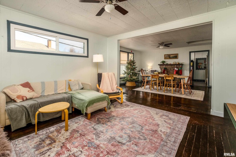 501 BUCHANAN Street, Marion, Illinois 62959, 3 Bedrooms Bedrooms, 0 ,1 BathroomBathrooms,Residential,For Sale,BUCHANAN,0,RMAEB460756