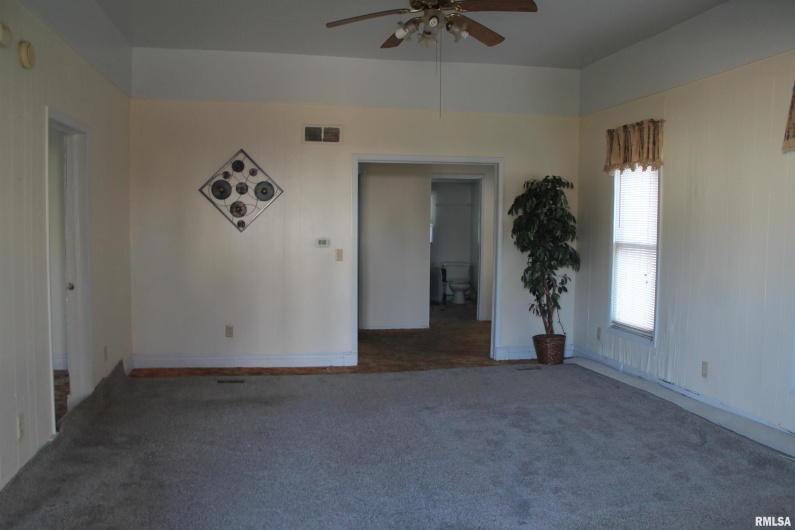 505 ASH Street, Carbondale, Illinois 62901, 0 , 0 ,0,Residential Income,For Sale,ASH,0,RMAEB460763