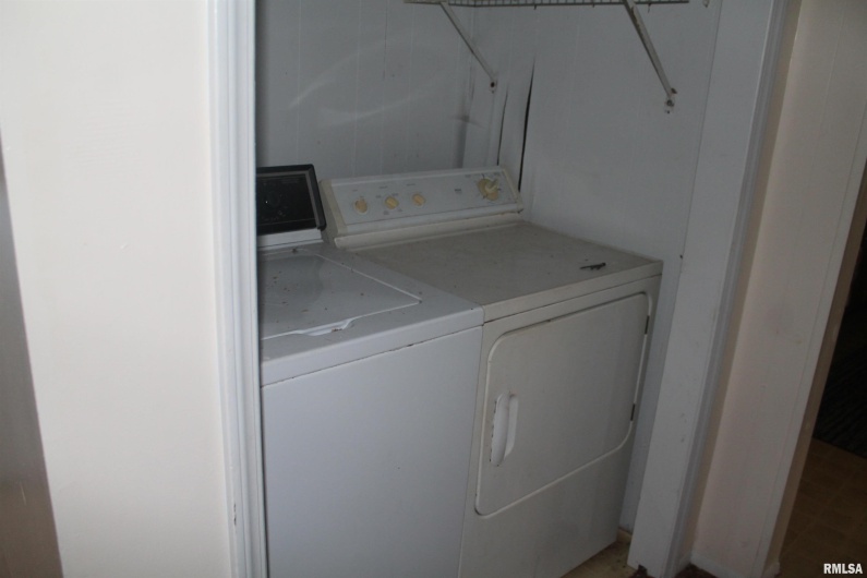 505 ASH Street, Carbondale, Illinois 62901, 0 , 0 ,0,Residential Income,For Sale,ASH,0,RMAEB460763