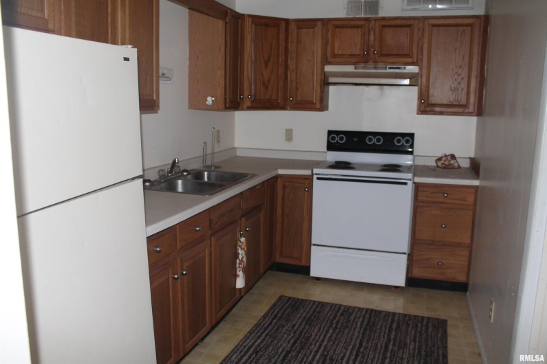 505 ASH Street, Carbondale, Illinois 62901, 0 , 0 ,0,Residential Income,For Sale,ASH,0,RMAEB460763