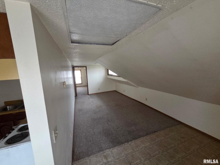 305 COLLEGE Street, Carbondale, Illinois 62901, 0 , 0 ,0,Residential Income,For Sale,COLLEGE,0,RMAEB460771