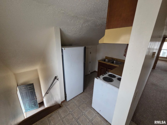 305 COLLEGE Street, Carbondale, Illinois 62901, 0 , 0 ,0,Residential Income,For Sale,COLLEGE,0,RMAEB460771