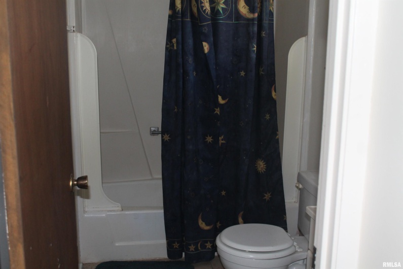 511 ASH Street, Carbondale, Illinois 61901, 0 , 0 ,0,Residential Income,For Sale,ASH,0,RMAEB460774