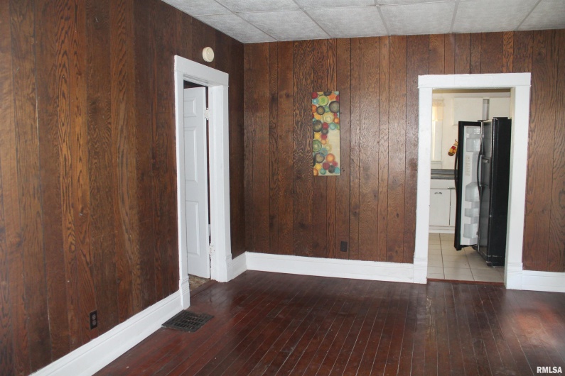 511 ASH Street, Carbondale, Illinois 61901, 0 , 0 ,0,Residential Income,For Sale,ASH,0,RMAEB460774