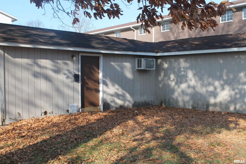 511 ASH Street, Carbondale, Illinois 61901, 0 , 0 ,0,Residential Income,For Sale,ASH,0,RMAEB460774