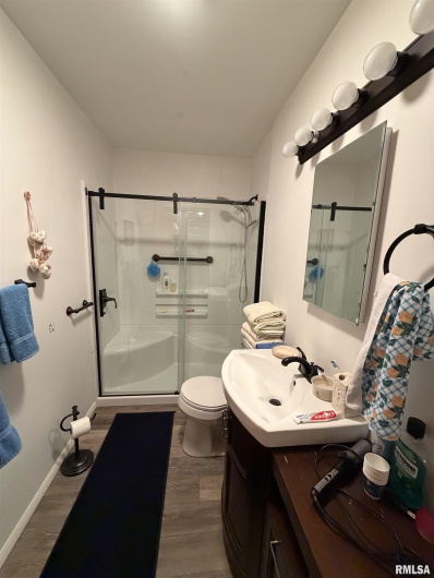 107 CARTER Drive, Metropolis, Illinois 62960, 3 Bedrooms Bedrooms, 0 ,1 BathroomBathrooms,Residential,For Sale,CARTER,0,RMAEB460775