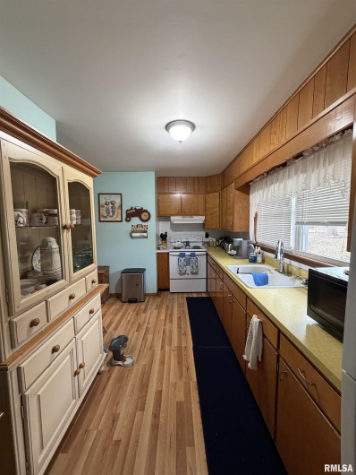 107 CARTER Drive, Metropolis, Illinois 62960, 3 Bedrooms Bedrooms, 0 ,1 BathroomBathrooms,Residential,For Sale,CARTER,0,RMAEB460775