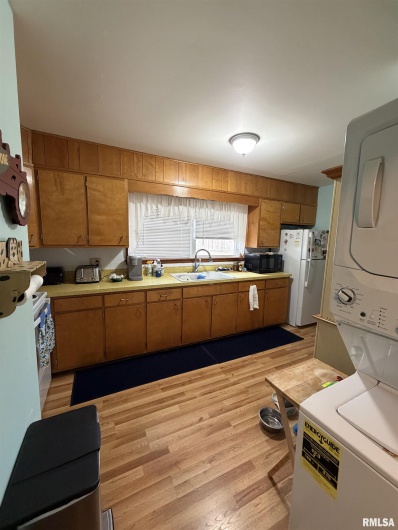 107 CARTER Drive, Metropolis, Illinois 62960, 3 Bedrooms Bedrooms, 0 ,1 BathroomBathrooms,Residential,For Sale,CARTER,0,RMAEB460775